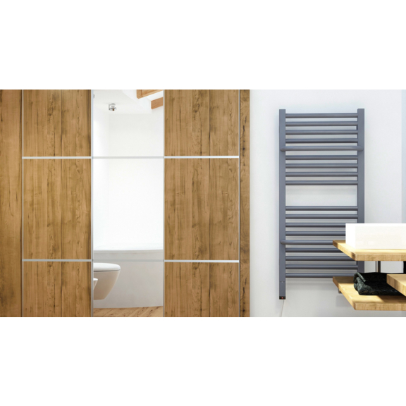 TERMA Lima ONE koupelnový radiátor 1140x400 barva Blueberry detail- žebřík