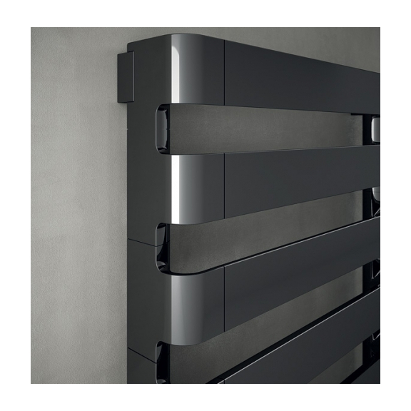 IRSAP Step B koupelnový radiátor detail Černý Chrom 1