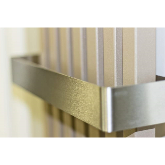 ISAN Octava radiátor do chodby detail