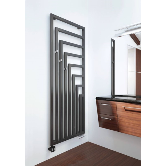 TERMA Angus V designový radiátor v interiéru velikost 1780x680