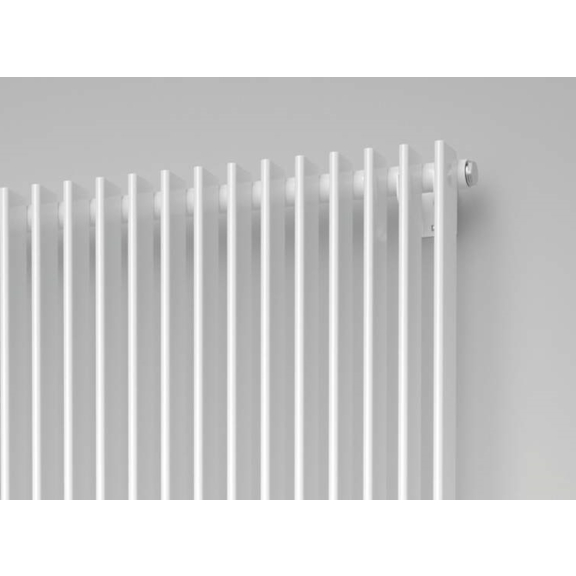 ISAN Antika Light vertikální radiátor detail