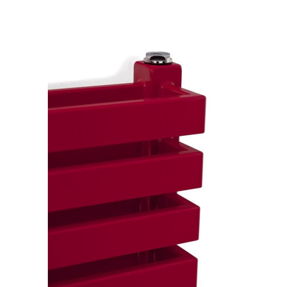 TERMA Quadrus Bold designový radiátor 1185x450 RAL3003 detail z boku