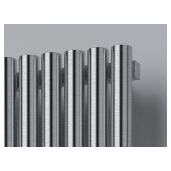 ISAN Corint Inox vertikální nerezový radiátor