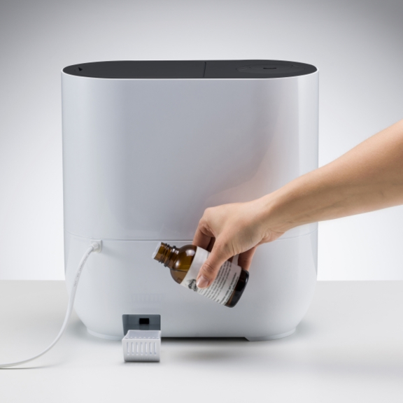 Ultrazvukový zvlhčovač BONECO U350 plnění aromatickým olejem