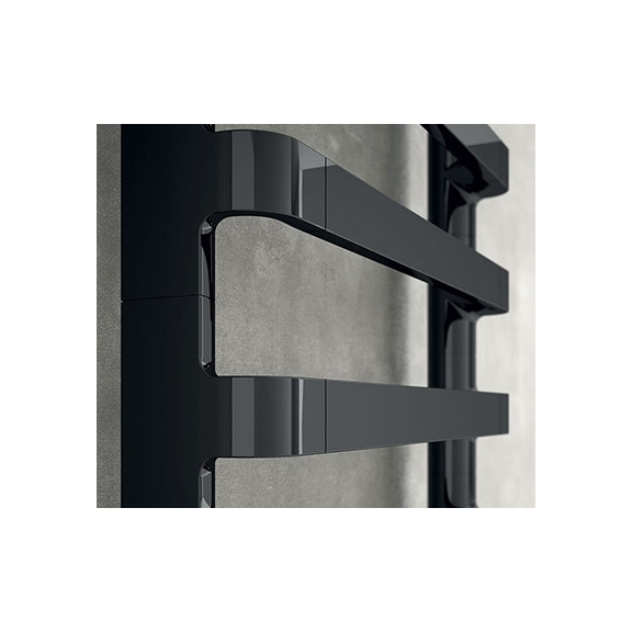 IRSAP Step B koupelnový radiátor detail Černý Chrom 2